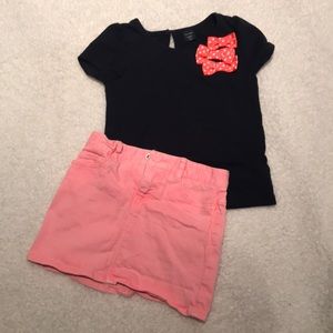 Navy blue top with pink polka dot bow size 3T